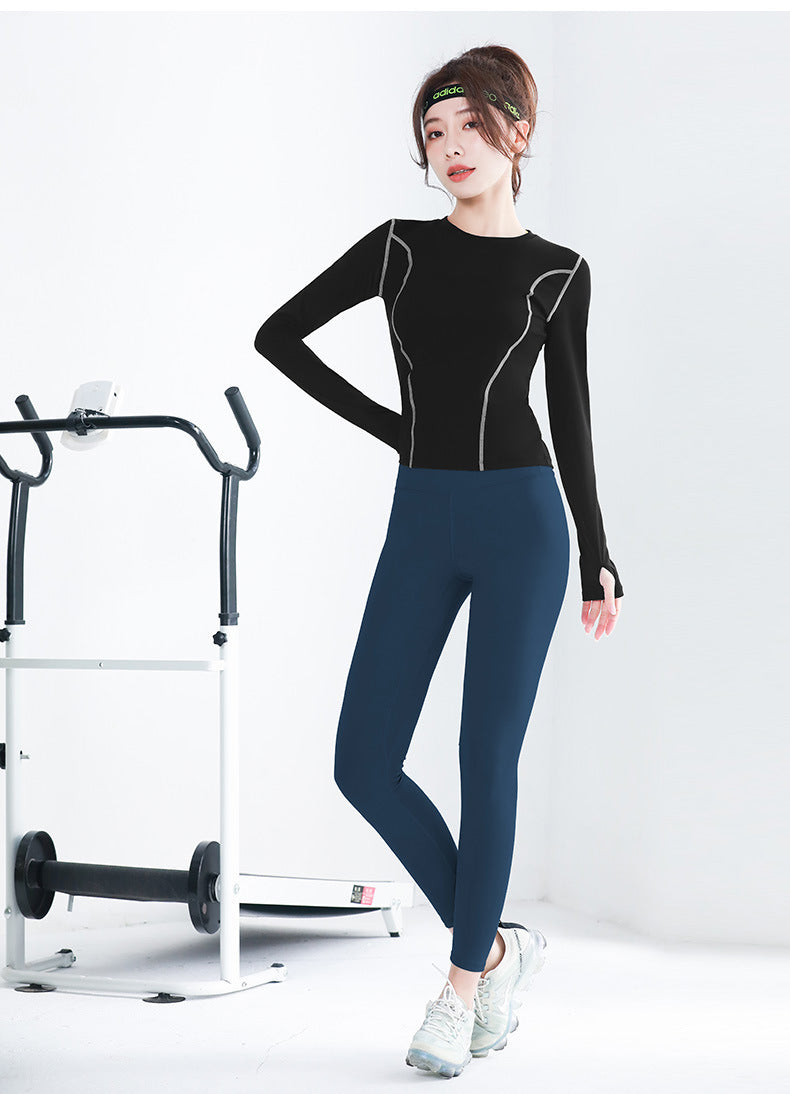 Women's Long Sleeve Yoga Top with Thumb Hole Design, Slim Fit Workout Shirt for Running & Fitness