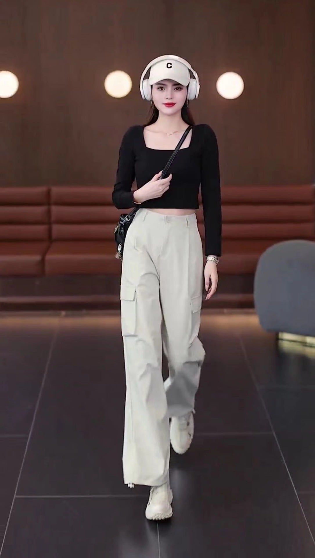 Women's multi-pocket cargo casual pants, spring and summer street style, loose pleated straight leg, versatile long pants, wide leg, casual and fashionable