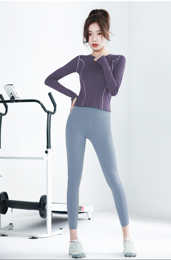 Women's Long Sleeve Yoga Top with Thumb Hole Design, Slim Fit Workout Shirt for Running & Fitness