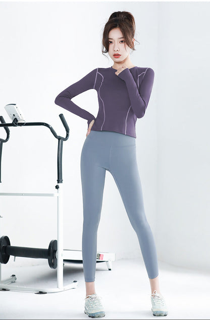 Women's Long Sleeve Yoga Top with Thumb Hole Design, Slim Fit Workout Shirt for Running & Fitness