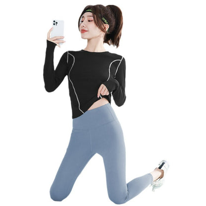 Women's Long Sleeve Yoga Top with Thumb Hole Design, Slim Fit Workout Shirt for Running & Fitness