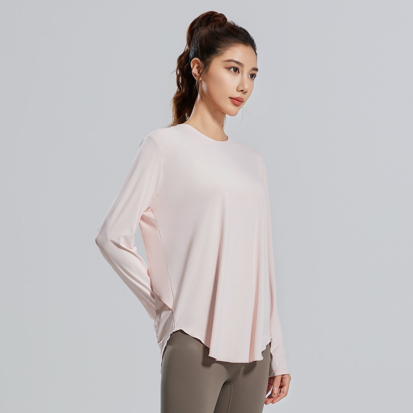 New Ice Silk Yoga Cover-Up, Round Neck, Loose Fit, Breathable & Versatile Long Sleeve Sports Yoga Shirt for Women